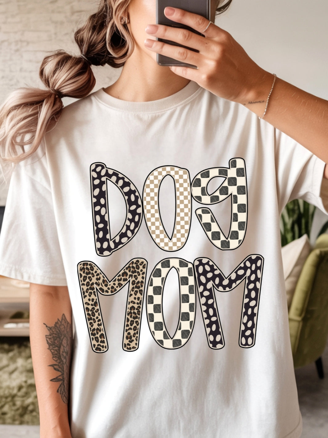 Comfort Colors Dog Mom Checkered Leopard Print T-Shirt